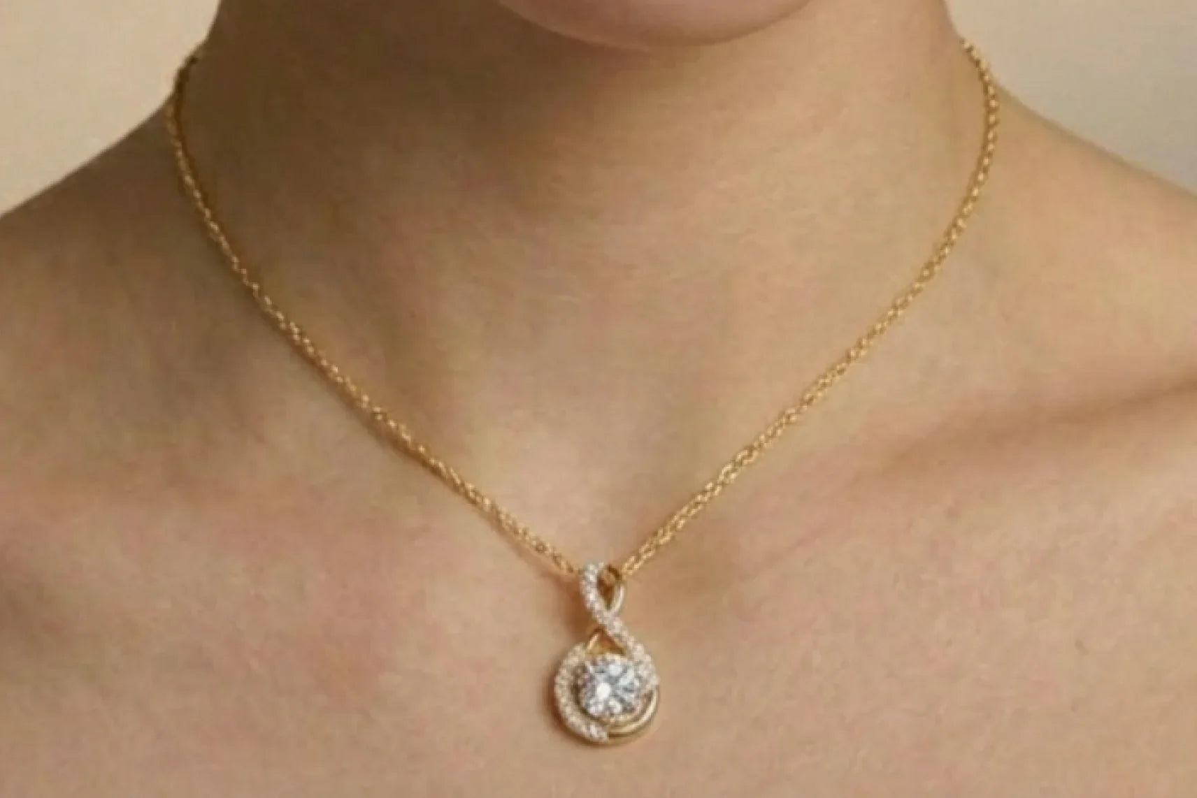 How to travel with jewelry without stress